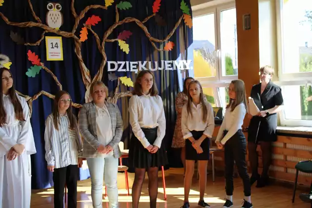 Uczniowie z gminy Wodzisław świętowali Dzień Edukacji oraz pasowanie swych rówieśników w pierwszych klasach. Więcej na kolejnych zdjęciach