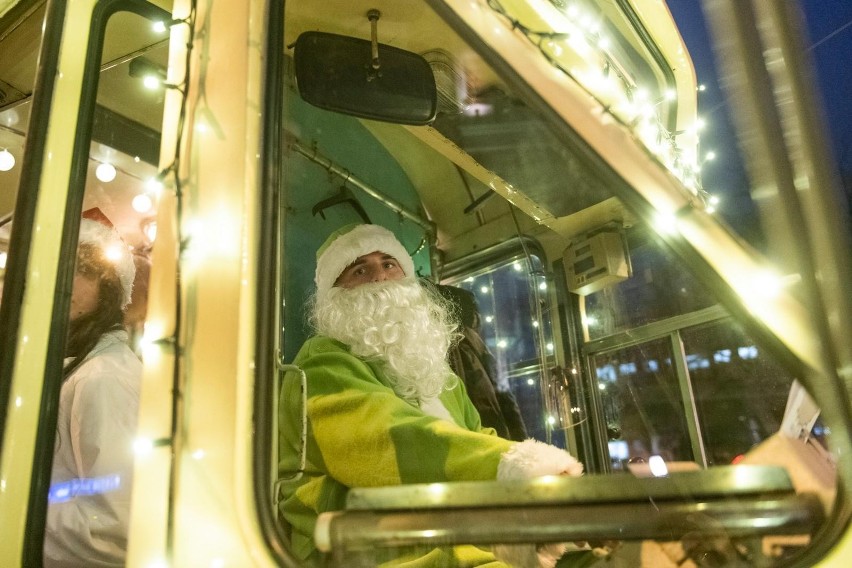 Rozświetlone tramwaje będą pełniły role Bimb: Świątecznej i...