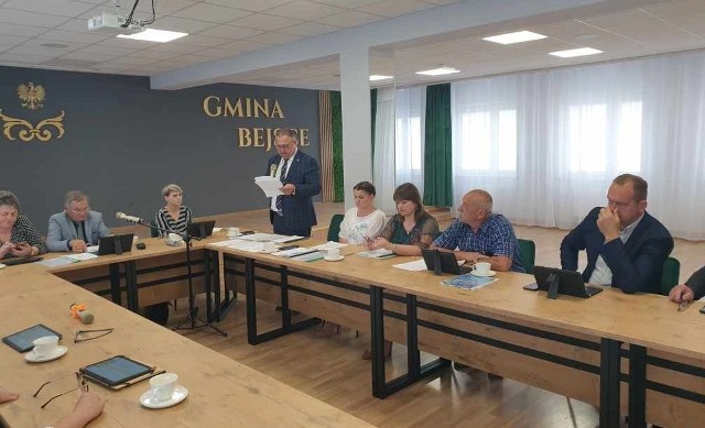 Posiedzenie Rady Gminy odbyło się w zmodernizowanej sali konferencyjnej w budynku Świetlicy Wiejskiej w Bejscach.