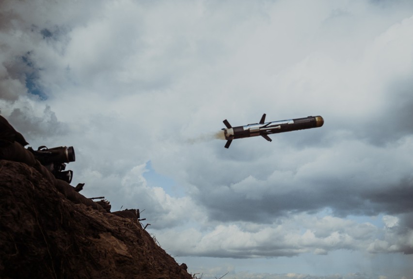 Podkarpaccy terytorialsi ćwiczyli strzelanie z przeciwpancernymi pociskami z wyrzutni ppk Javelin [ZDJĘCIA]