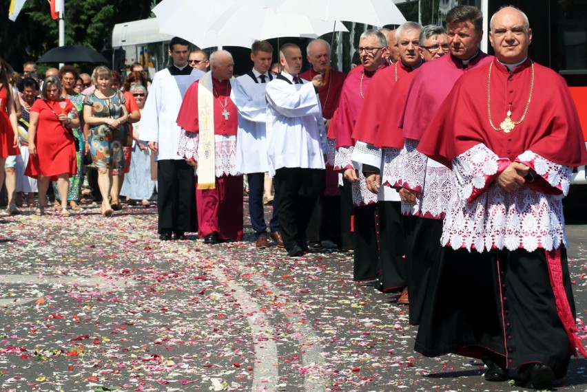 Uroczystości Bożego Ciała w Przemyślu rozpoczęły się mszą...