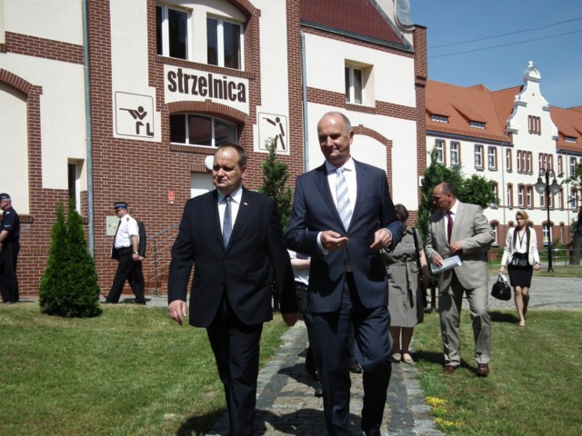 Premier Brandenburgii Dietmar Woidke i wojewoda lubuski Jerzy Ostrouch odwiedzili pograniczników.