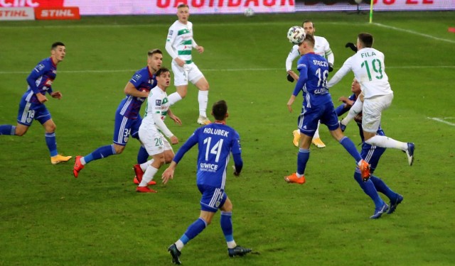 23.11.2020 r. Piast Gliwice - Lechia Gdańsk.Zobacz kolejne zdjęcia. Przesuwaj zdjęcia w prawo - naciśnij strzałkę lub przycisk NASTĘPNE