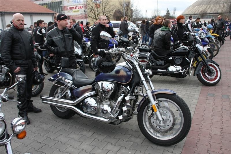 Kawalkada motocykli w Opolu. Motocykliści powitali wiosne