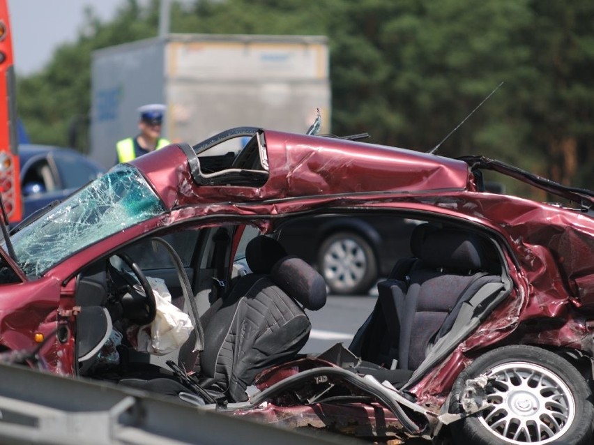 Wypadek na ul. Andersa w Toruniu. Kierowca skody nie żyje