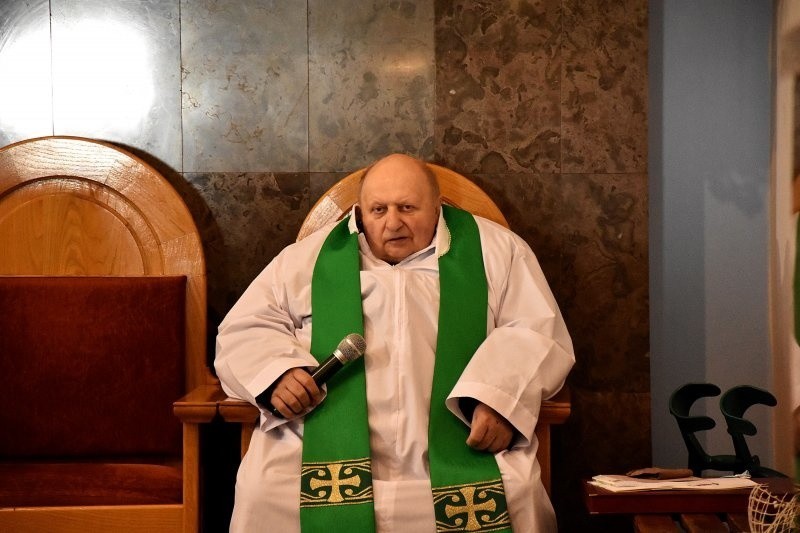 Uwielbiany proboszcz parafii pod wezwaniem Dobrego Pasterza w Obicach, Stanisław Durek odchodzi na zasłużoną emeryturę