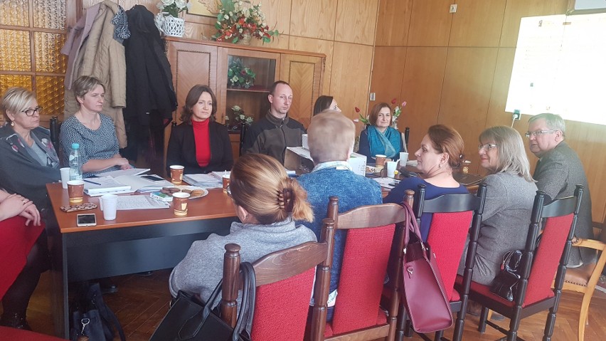 Program "Liderzy Kooperacji " realizowany przez Powiatowe Centrum Pomocy Rodzinie w Jędrzejowie 