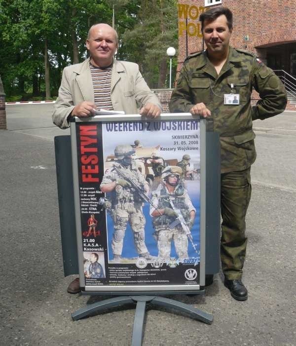 - Pobytu na festynie z wojskiem nikt nie będzie żałował - obiecują organizatorzy Zygmunt Kadłubiski (z lewej) i mjr Jacek Guz
