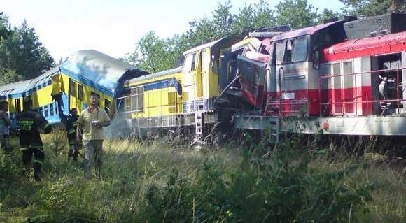 Pociągi zderzyły się na stacji Korzybie.