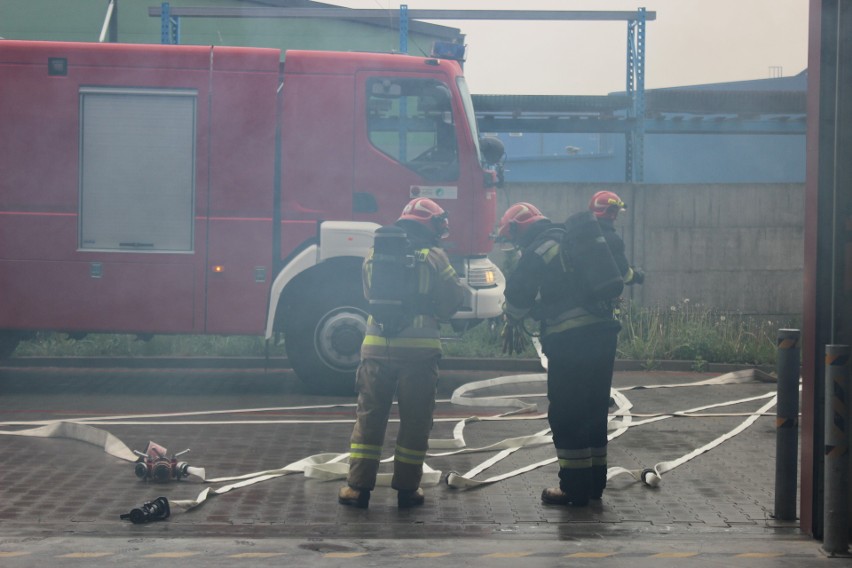 Działania zastępów polegały na zabezpieczeniu miejsca...