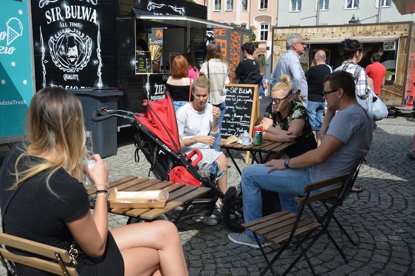 W Tarnowskich Górach przyjechały food trucki