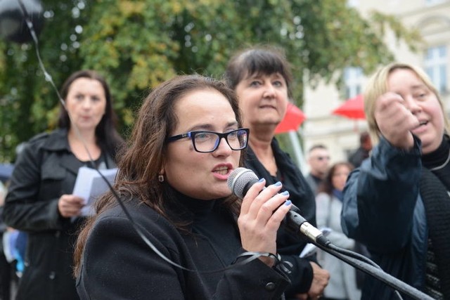 W Czarny Poniedziałek, 3 października 2016 r. setki osób protestowały na pl. Bohaterów w Zielonej Górze