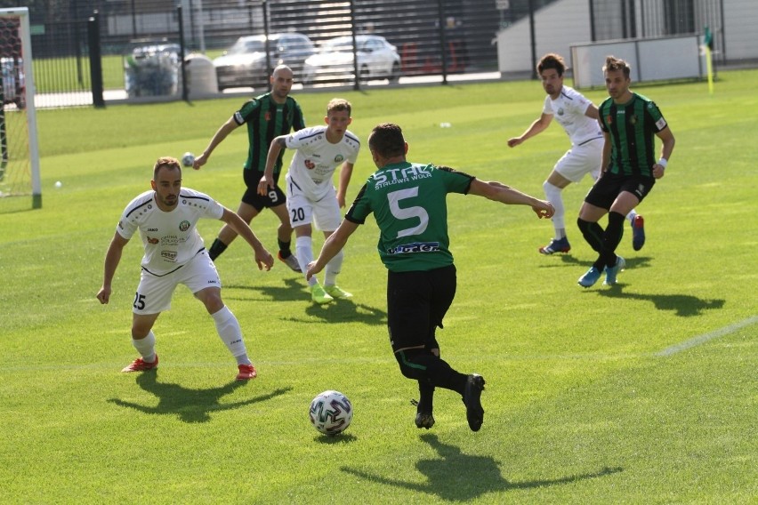 2 liga. Stal Stalowa Wola pewnie ograła Górnik Polkowice po dobrej grze. Dominik Chromiński był jednym z najlepszych (ZDJĘCIA)