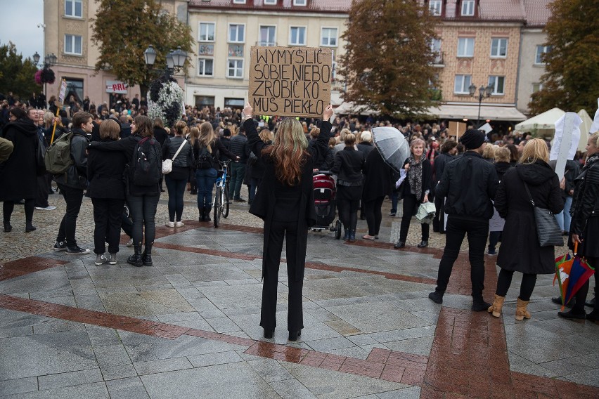 Były transparenty - w trakcie marszu w kierunku Ratusza to...