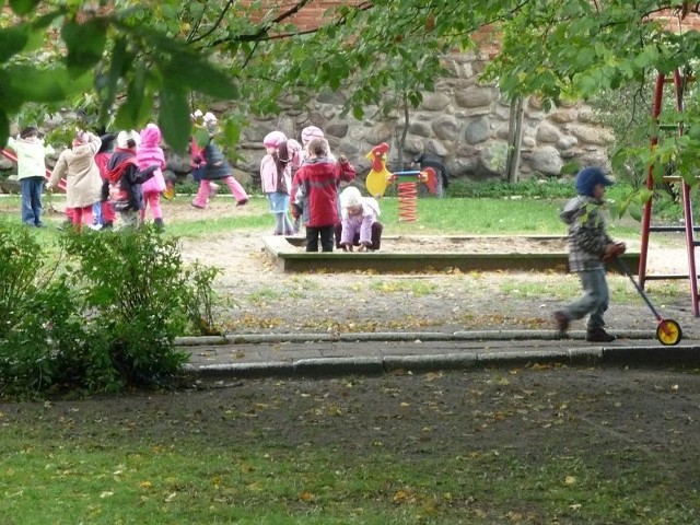 W Lęborku brakuje porządnych placów zabaw. Miasto może wygrać nowoczesny ogródek jordanowski w ogólnopolskim konkursie "Zagłosuj na swoje miasto&#8221;.