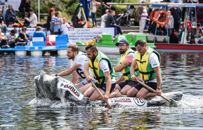 Ster na Bydgoszcz 2018. Wyścig łodzi butelkowych [ZDJĘCIA]