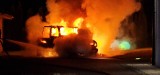 Pożar samochodu osobowego w Niekłonicach. Pojazd spłonął doszczętnie [ZDJĘCIA]