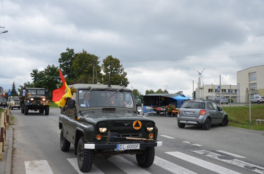 Zlot legendarnych pojazdów militarnych w Parzęczewie ZDJĘCIA