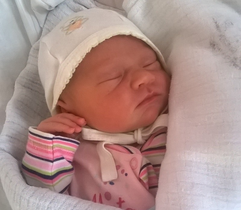 Emilia Sosna urodziła się 2 marca, ważyła 3430 g i mierzyła...