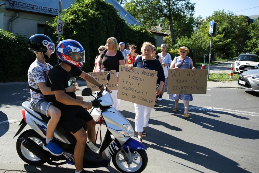 Kraków, protest na ul. Na Błonie