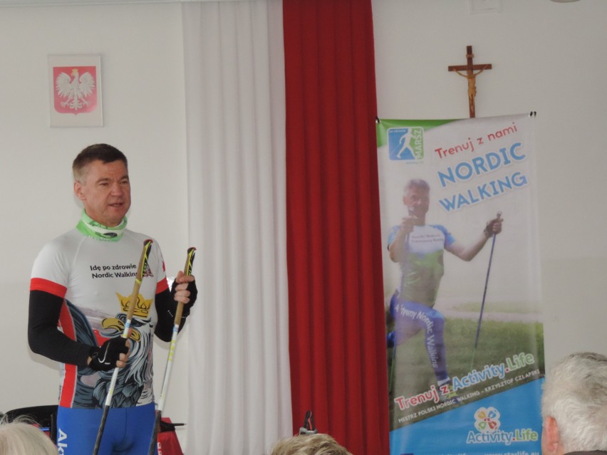 W Małkini trenowali z mistrzem nordic walking [ZDJĘCIA]