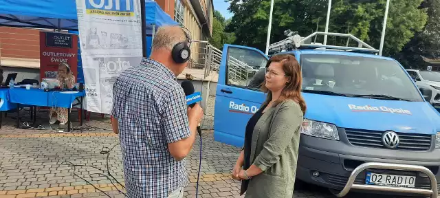 Karina Mrozek, wiceprezes LGD "Kraina Dinozaurów" rozmawia z dziennikarzem Radia Opole.