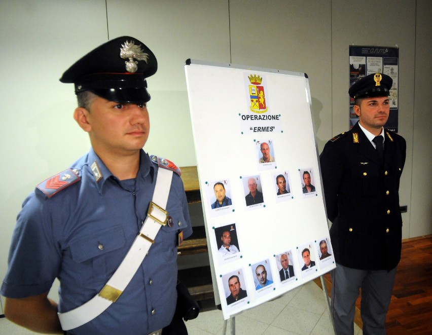 Włochy: Policja na tropie bossa Matteo Messiny Denaro. Załamano "owczy kod" i zatrzymano 11 osób