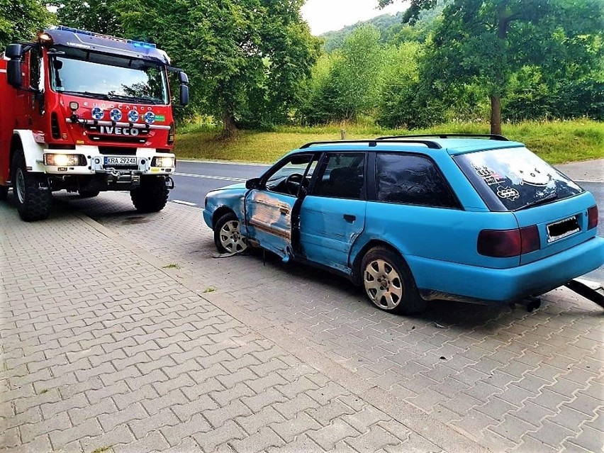 Wypadek w Kochanowie na drodze krajowej nr 79