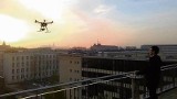 Studenci AGH uczą się korzystania z dronów