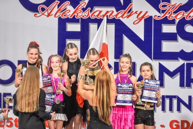 V GRAND PRIX FITNESS Aleksandry Kobielak (zawody Ogólnopolskie).  Mistrzostwa Świata Fitness FIT-KIDS & Fitness Aerobic kategoria „A” (zawodnicy trenujący powyżej 3 lat).