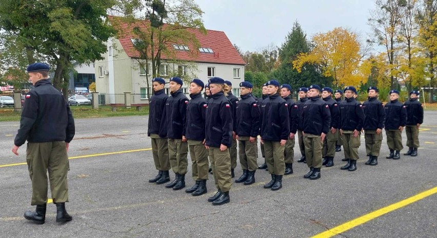 Ślubowanie klasy mundurowej w Oleśnie.