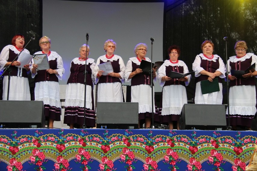 Miejskie dożynki odbywają się w niedzielę w Dąbrowie...