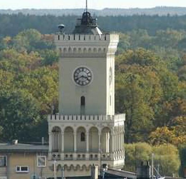 Wieża żagańskiego ratusza na zdjęciu naszego Czytelnika prezentuje się pięknie. Miasto miało walczyć o pieniądze na remont budynków znajdujących się na starówce.