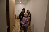 Przekazano klucze do dwóch nowych domów dziecka w Kościerzynie. Budynki robią ogromne wrażenie. Dzieci nie kryły wzruszenia