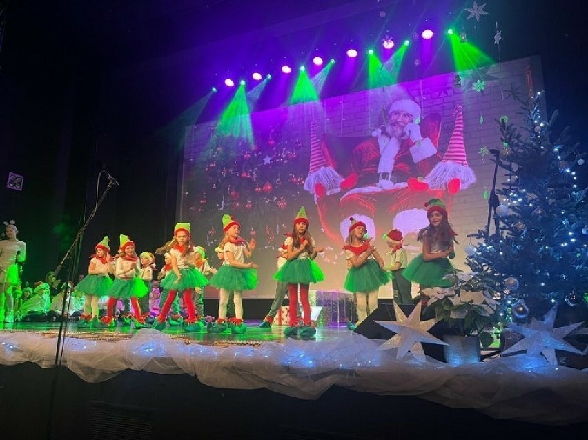 Koncert świąteczny w ZSS Szczecinek.