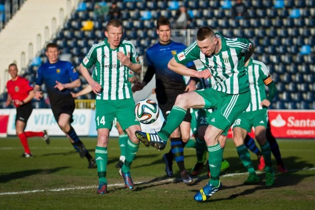 Już w środę pierwsze derby regionu w bieżącym sezonie III ligi. Zawisza Bydgoszcz podejmie Olimpię Grudziądz. Na zdjęciach przypominamy ostatnie derby obu drużyn.1 kwietnia 2016 roku Zawisza zremisował z Olimpią 1:1. Gola dla bydgoszczan strzelił Kamil Drygas, a dla grudziądzan Nildo. Aby obejrzeć zdjęcia z meczu prosimy przesuwać palcem po ekranie smartfonu lub strzałkami w komputerze>>>