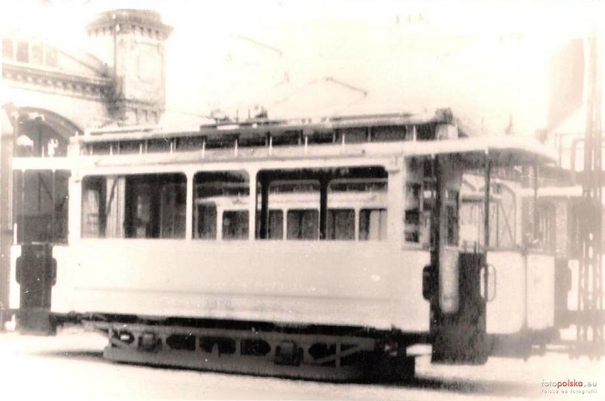 Lata 1930-1940, Tramwaj w zajezdni Grabiszyn