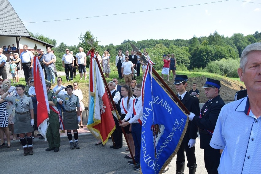 Hołd dla 30 ofiar pacyfikacji Radwanowic w miejscu kaźni hitlerowskiej. Wspomnienia bestialskiego mordu [ZDJĘCIA] 