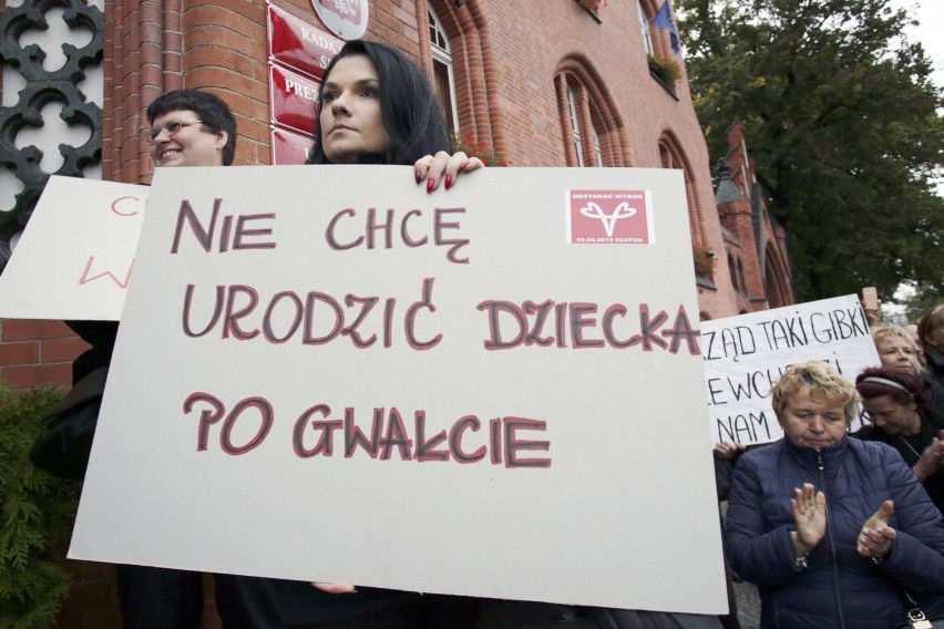 Projekt obywatelski „Stop aborcji” w całości odrzucony! Awantura przed posiedzeniem Sejmu