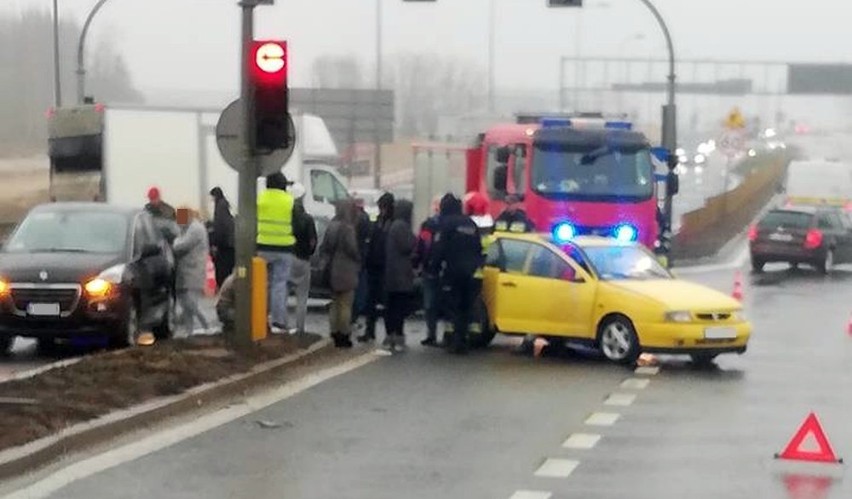 Do wypadku doszło około godziny 12.18 na trasie S8 w...