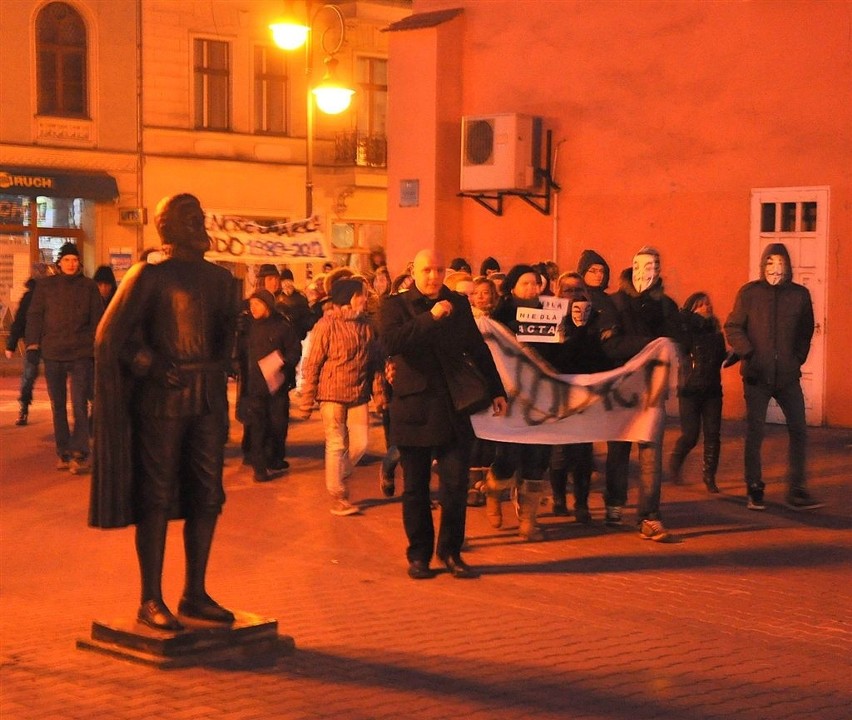 Manifestacja przeciwko ACTA  w Żaganiu