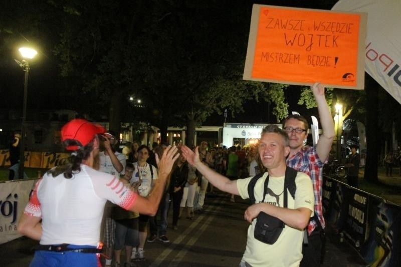 Nocny Wrocław Półmaraton 2013 odwołany! Tłum spontanicznie ruszył ulicami! A Dutkiewicz przeprasza