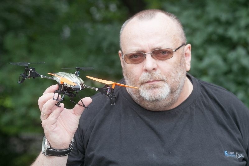 Prywatni detektywi mają groźną broń. Z dronem na akcję