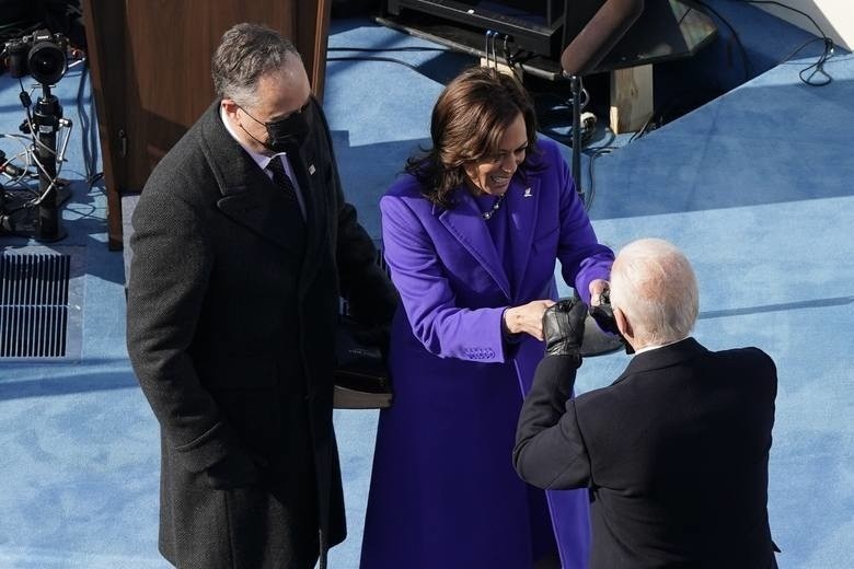 Najważniejszy kolor zaprzysiężenia. Wiceprezydent Kamala...