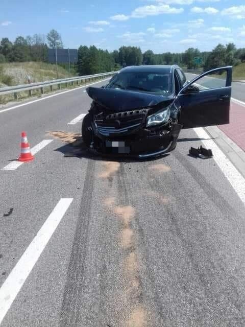 Wypadek na obwodnicy Daleszyc. Jedna osoba w szpitalu