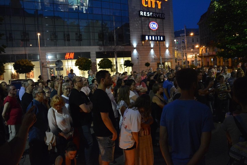 Protest przed sądem w Bytomiu ZDJĘCIA