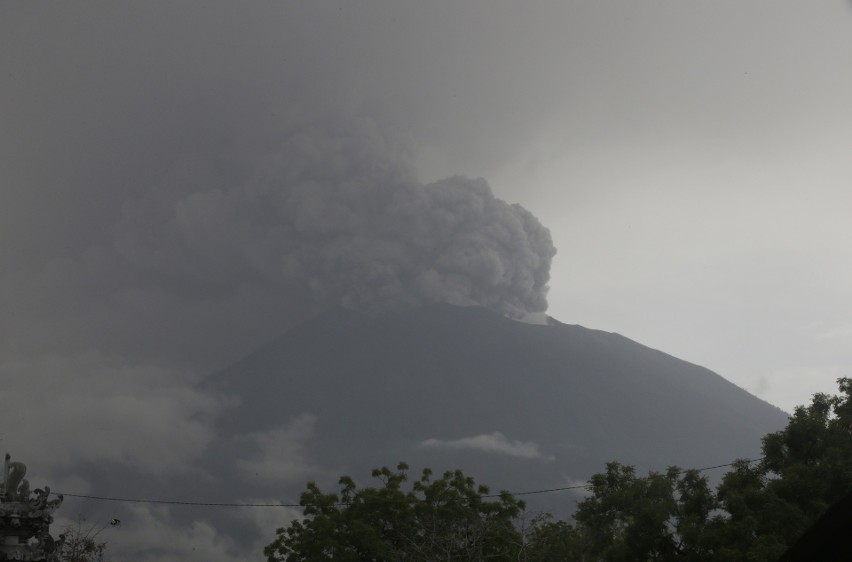 Erupcja wulkanu Agung