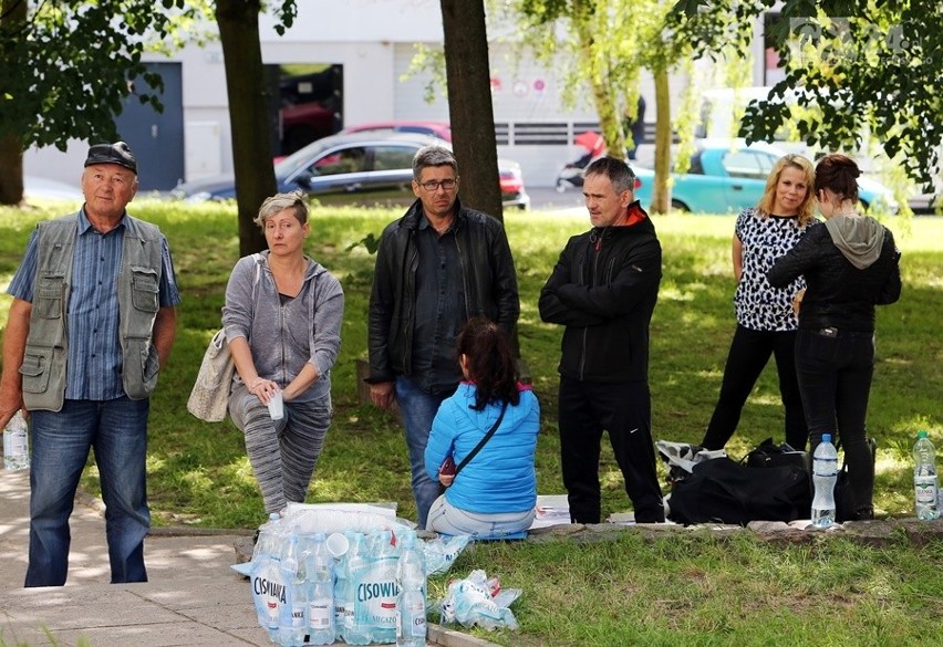 Poszkodowani w pożarze nie zostaną sami. Mają pomoc z miasta i od innych ludzi