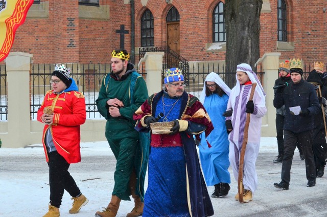 Już po raz trzeci ulicami Chorzelowa przeszedł Orszak Trzech Króli. Jest to impreza rodzinna, będąca naturalnym przedłużeniem i dopełnieniem Uroczystości Bożego Narodzenia.