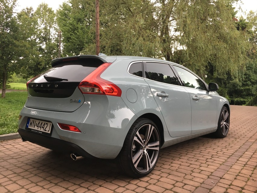 Volvo V40 D4 - test...